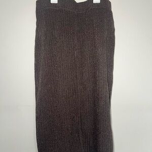 Aritzia Pensil Skirt with front slit